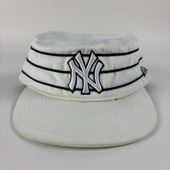 Vintage New York Yankees New Era Fitted Size 8 Pillbox Hat Y2K White Pin Striped - Picture 1 of 13